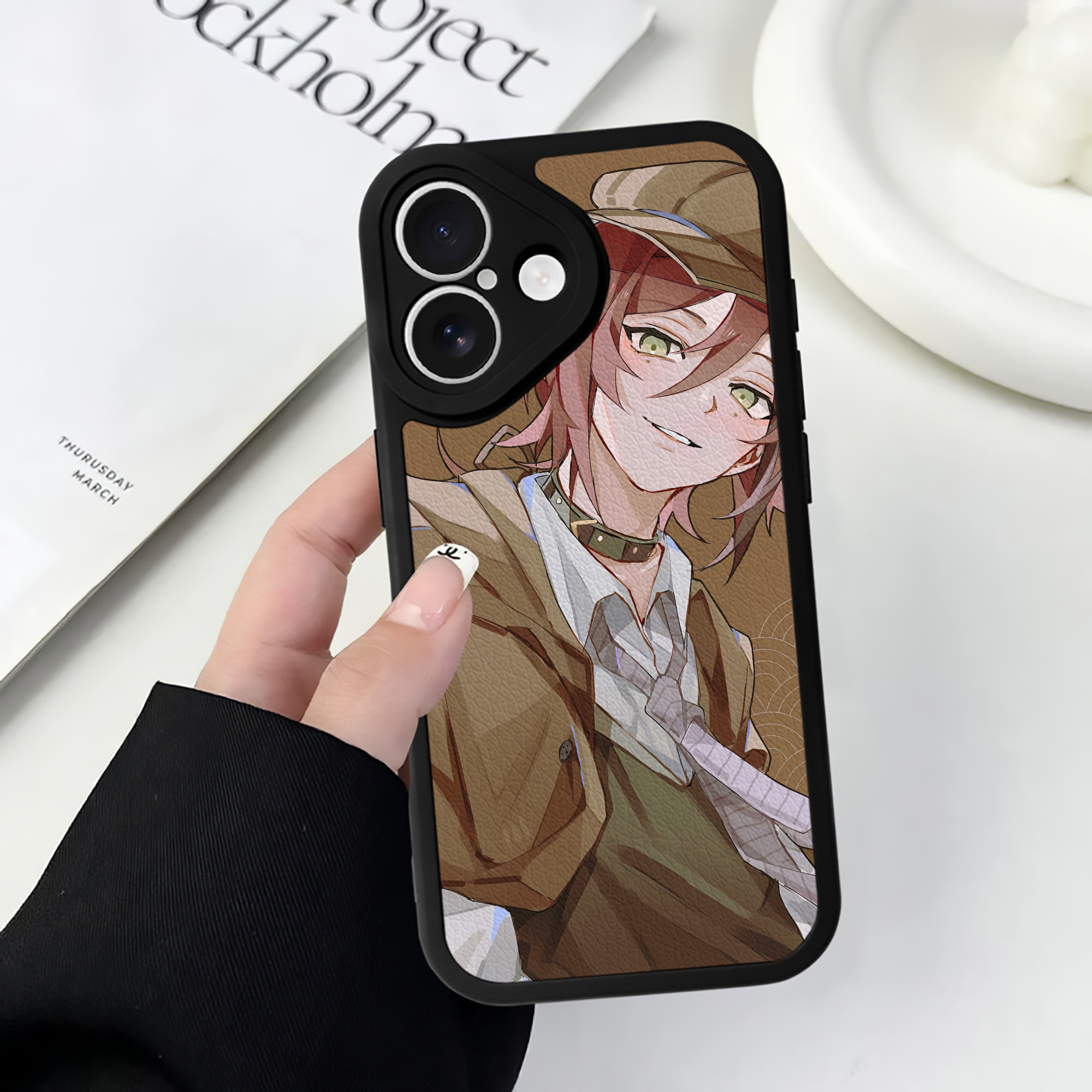 （画像用） 文豪ストレイドッグス Bungo Stray Dogs 【iPhone 16シリーズ対応】シリコンスマホケース（レザー調） 材質：シリコン